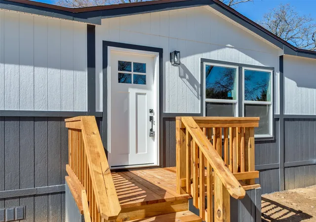 Photo 2 of Manufactured home for sale at 589 Cr 167, Whitesboro, TX 76273 | MLS# 21181019 | Listing updated on 2026-08-04