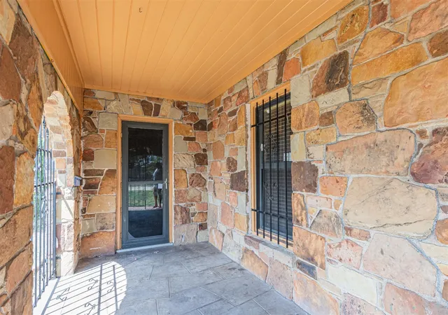Photo 2 of Single family home for sale at 4603 Fairmount St, Dallas, TX 75219 | MLS# 21181112 | Listing updated on 2026-08-20