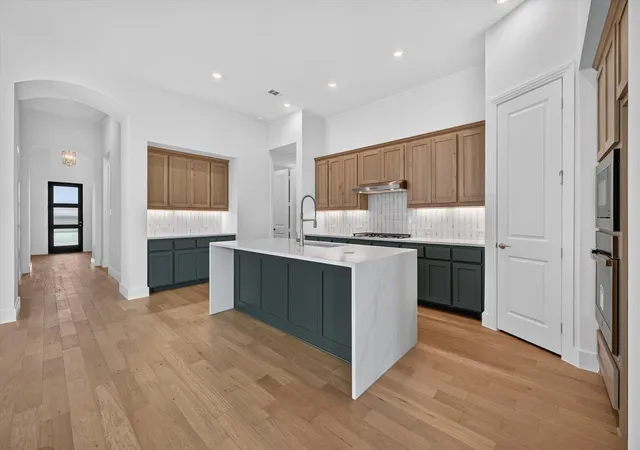 Photo 2 of Single family home for sale at 9809 Oak Glade Dr, Denton, TX 76207 | MLS# 21180517 | Listing updated on 2026-08-24