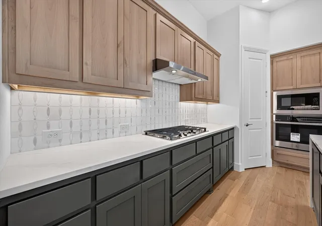 Photo 4 of Single family home for sale at 9809 Oak Glade Dr, Denton, TX 76207 | MLS# 21180517 | Listing updated on 2026-08-24