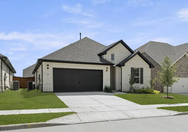 Photo 2 of Sale Pending at 746 Grand Dale Dr, Lavon, TX 75166 | MLS# 21181195 | Listing updated on 2026-07-20