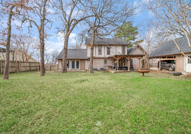 Homes for sale in Paris, TX | 835 39th St Se, Paris, TX 75462 | MLS# 21181170