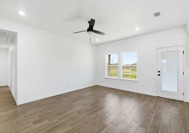 Homes for sale in Lipan, TX | 248 Yawney Dr, Lipan, TX 76462 | MLS# 21181262