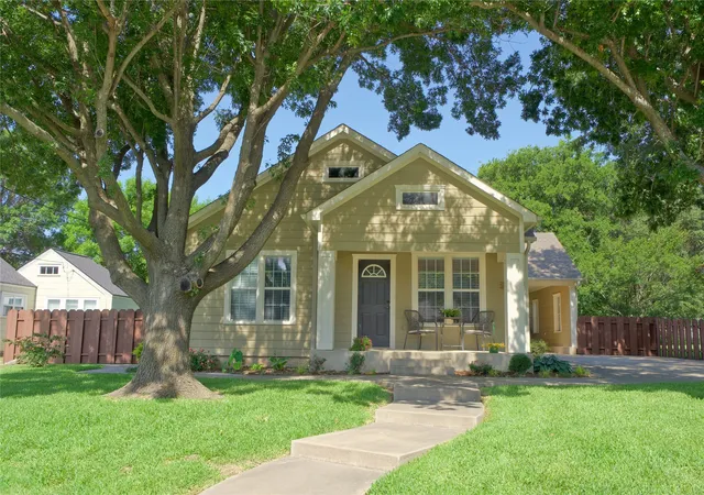 Homes for sale in Muenster, TX | 613 N Main St, Muenster, TX 76252 | MLS# 21181291