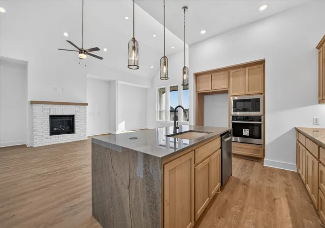 Photo 4 of Single family home for sale at 9820 Oak Glade Dr, Denton, TX 76207 | MLS# 21180536 | Listing updated on 2026-08-19