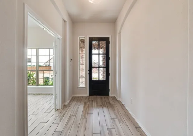 Photo 3 of Sale Pending at 288 Coronado Ct, Granbury, TX 76048 | MLS# 21181372 | Listing updated on 2026-07-14