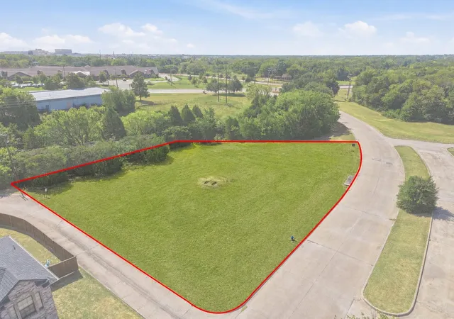 Photo 1 of Land for sale at 700 Winding Creek Dr, Mesquite, TX 75149 | MLS# 21181393 | Listing updated on 2026-10-05
