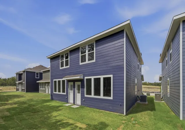 Photo 1 of Townhouse for sale at 752 Stonewood Dr, Sulphur Springs, TX 75482 | MLS# 21181486 | Listing updated on 2026-09-02