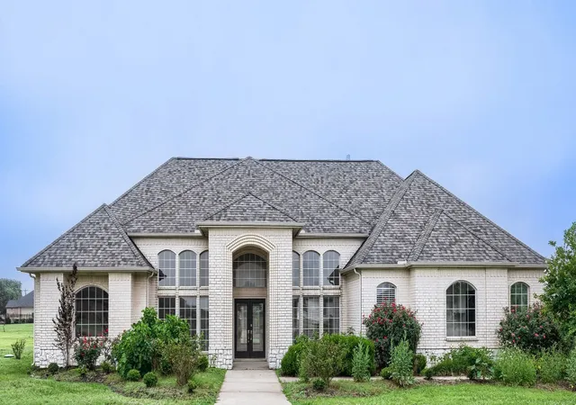 Homes for sale in Gunter, TX | 153 Whispering Winds Dr, Gunter, TX 75058 | MLS# 21166653