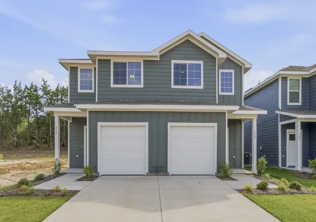 Photo 3 of Townhouse for sale at 740 Stonewood Dr, Sulphur Springs, TX 75482 | MLS# 21181586 | Listing updated on 2026-09-02