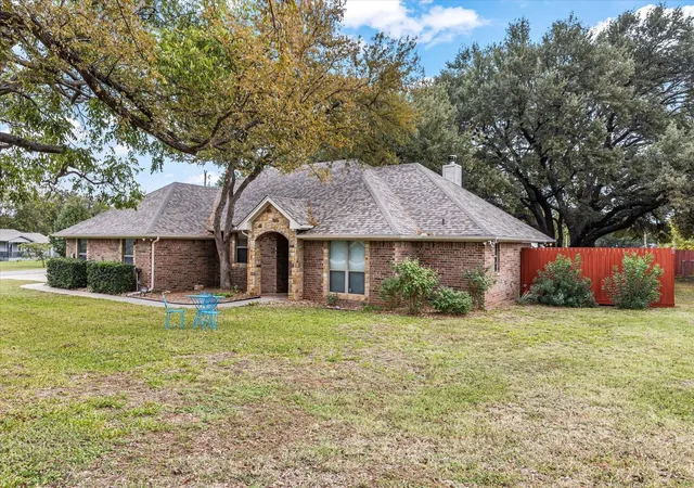 Photo 3 of Sale Pending at 1609 Cheyenne Trl, Granbury, TX 76048 | MLS# 21181589 | Listing updated on 2026-08-24