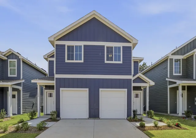 Photo 4 of Townhouse for sale at 756 Stonewood Dr, Sulphur Springs, TX 75482 | MLS# 21181599 | Listing updated on 2026-09-02