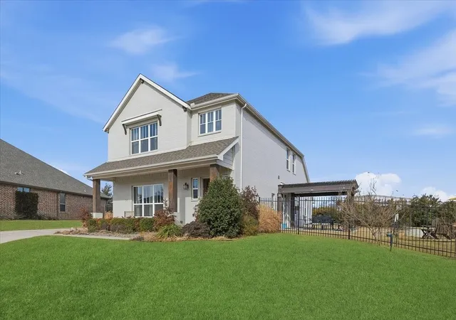 Photo 2 of Single family home for sale at 212 Blue Stem Ln, Aledo, TX 76008 | MLS# 21180601 | Listing updated on 2026-10-06