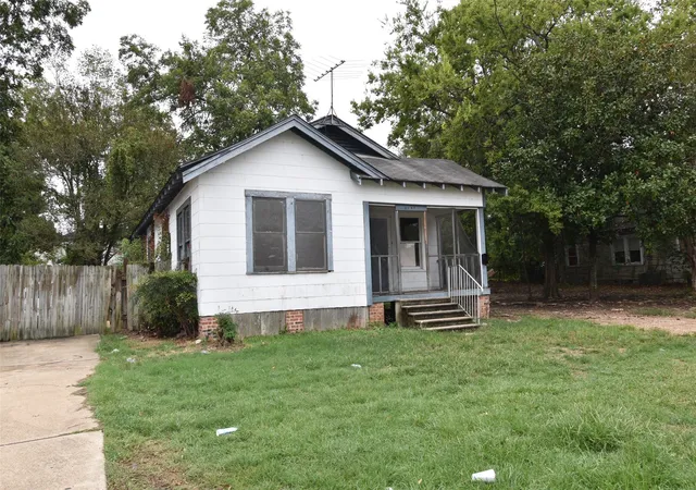 Photo 1 of Single family home for sale at 3121 Hollywood Ave, Shreveport, LA 71108 | MLS# 21178833 | Listing updated on 2026-08-28