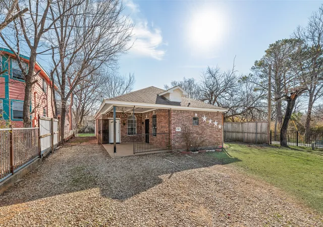 Photo 3 of Sale Pending at 1732 Murdock, Dallas, TX 75217 | MLS# 21181769 | Listing updated on 2026-07-12