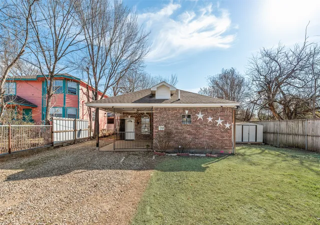 Photo 4 of Sale Pending at 1732 Murdock, Dallas, TX 75217 | MLS# 21181769 | Listing updated on 2026-07-12