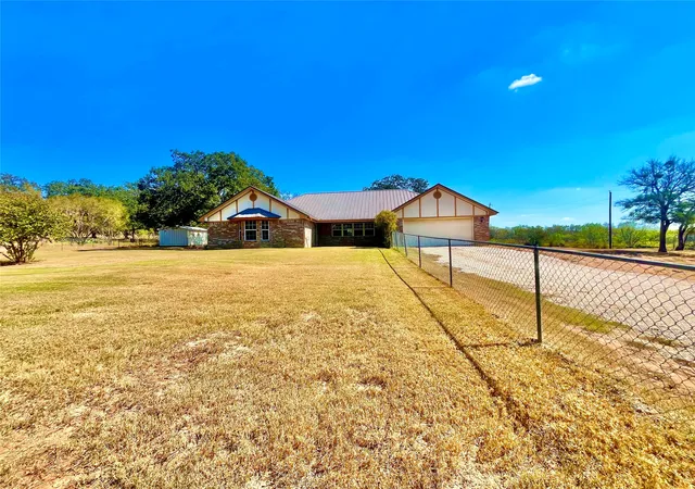 Photo 1 of Land for sale at 1340 N Us Hwy 281, Hamilton, TX 76531 | MLS# 21179407 | Listing updated on 2026-09-15