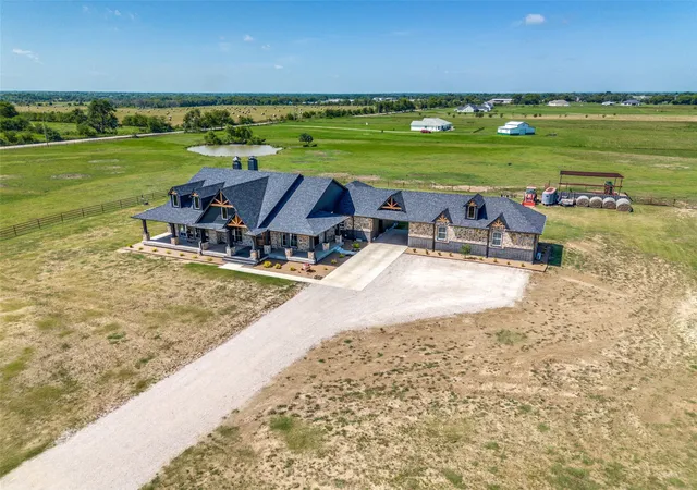 Photo 1 of Single family home for sale at 1010 Vz County Road 3415 #Tract 2, Wills Point, TX 75169 | MLS# 21181654 | Listing updated on 2026-09-16