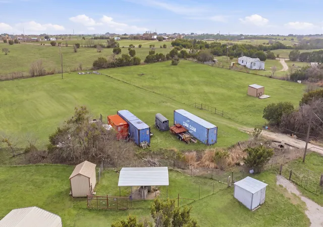 Photo 2 of Sale Pending at 1565 County Road 233, Stephenville, TX 76401 | MLS# 21179996 | Listing updated on 2026-07-27