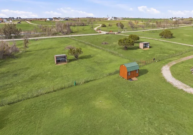 Photo 3 of Sale Pending at 1565 County Road 233, Stephenville, TX 76401 | MLS# 21179996 | Listing updated on 2026-07-27