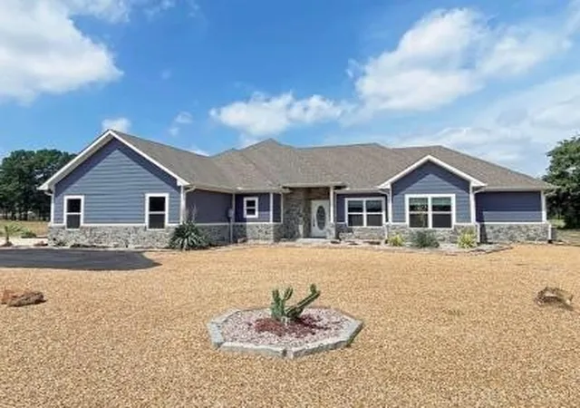 Homes for sale in Athens, TX | 6401 Palomino Ct, Athens, TX 75752 | MLS# 21182065