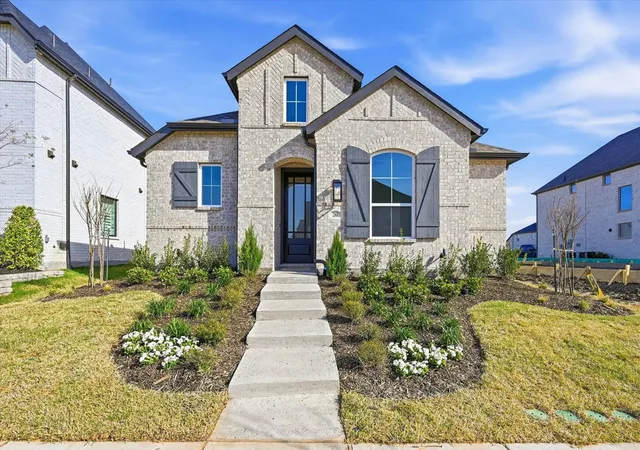 Photo 1 of Sale Pending at 2068 Cuellar Wy, Van Alstyne, TX 75495 | MLS# 21181633 | Listing updated on 2026-07-19