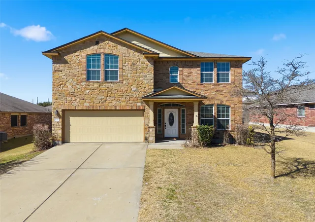 Photo 2 of Single family home for sale at 6717 Mundo Dr, Waco, TX 76712 | MLS# 21182554 | Listing updated on 2026-08-29