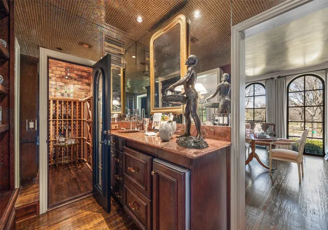 4th image of 3717 Monticello Dr, Fort Worth, TX 76107 | MLS# 21182744