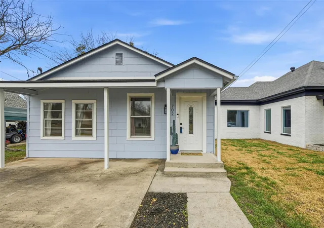 Photo 3 of Single family home for sale at 702 N Church St, Decatur, TX 76234 | MLS# 21180006 | Listing updated on 2026-08-18