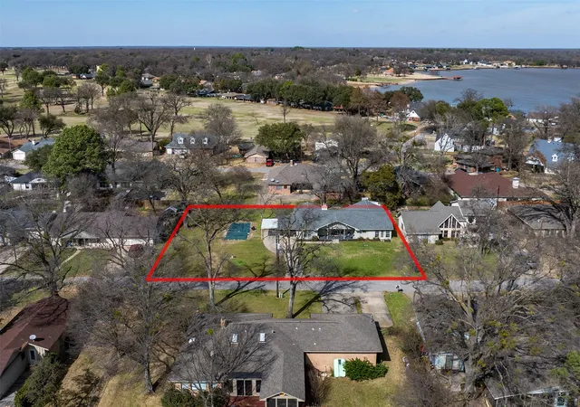 Homes for sale in Kemp, TX | 18460 Hickory Cir, Kemp, TX 75143 | MLS# 21183055