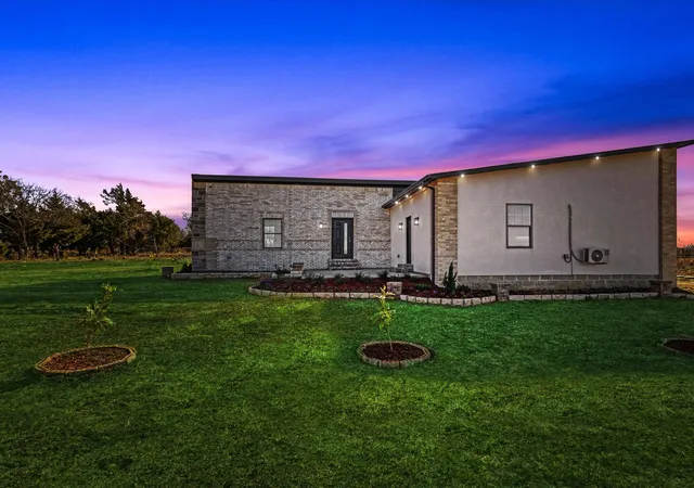Photo 3 of Single family home for sale at 2761 Vz County Road 3417, Wills Point, TX 75169 | MLS# 21183192 | Listing updated on 2026-10-02
