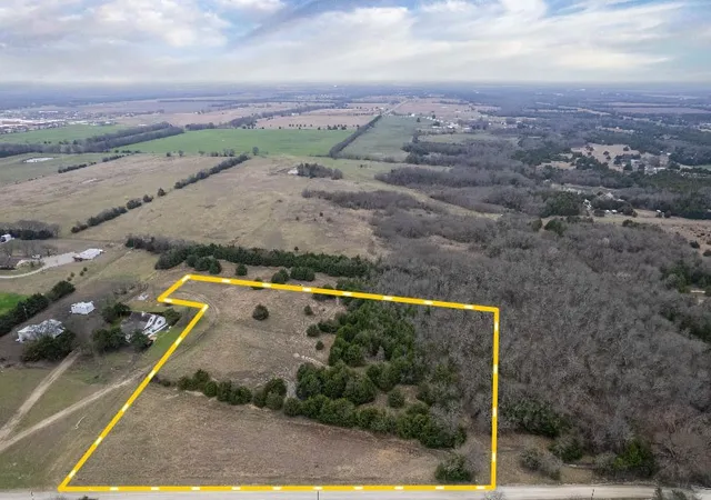 Photo 1 of Land for sale at 938 County Road 4900, Trenton, TX 75490 | MLS# 21183262 | Listing updated on 2026-08-24
