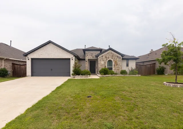 Single family home for sale at 5507 Huffines Blvd, Royse City, TX 75189 | MLS# 21183200