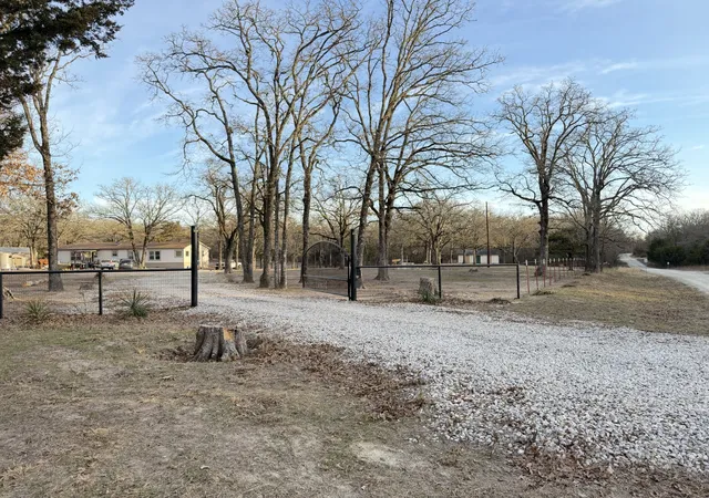 Homes for sale in Quinlan, TX | 9789 Sunrise Blvd, Quinlan, TX 75474 | MLS# 21183296