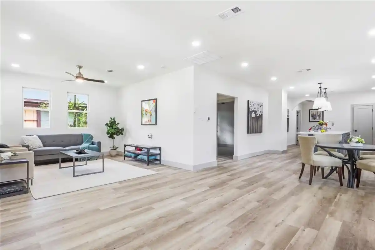 Photo 1 of Single family home for sale at 5914 Victor St, Dallas, TX 75214 | MLS# 21183327 | Listing updated on 2026-10-17