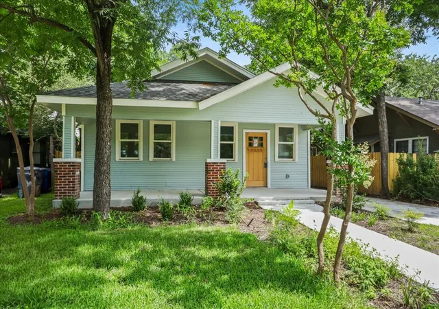 2nd image of 5914 Victor St, Dallas, TX 75214 | MLS# 21183327