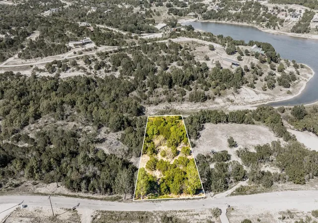 Homes for sale in Bluff Dale, TX | 3250 Beacon Lake Dr, Bluff Dale, TX 76433 | MLS# 21182909