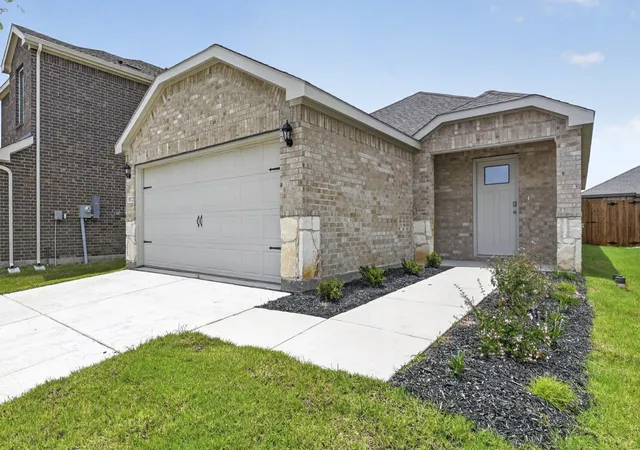Photo 1 of Sale Pending at 1812 Potomac Ln, Blue Ridge, TX 75424 | MLS# 21183554 | Listing updated on 2026-08-19