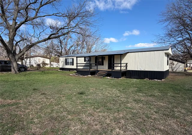 Photo 1 of Manufactured home for sale at 3601 Hedge Row St, Granbury, TX 76048 | MLS# 21181229 | Listing updated on 2026-07-06
