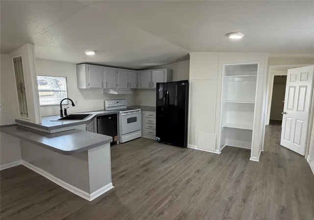 Photo 2 of Manufactured home for sale at 3601 Hedge Row St, Granbury, TX 76048 | MLS# 21181229 | Listing updated on 2026-07-06
