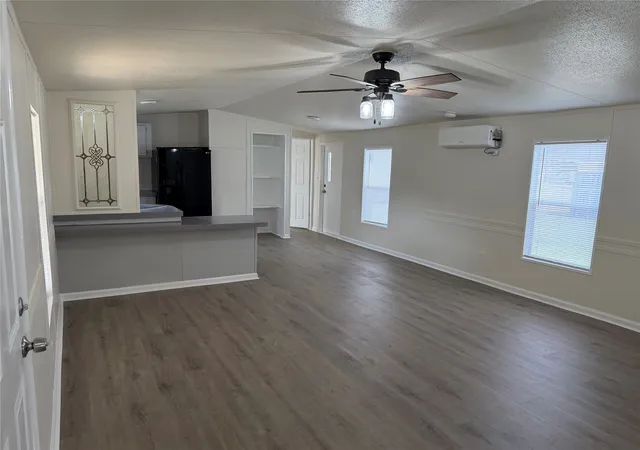 Photo 4 of Manufactured home for sale at 3601 Hedge Row St, Granbury, TX 76048 | MLS# 21181229 | Listing updated on 2026-07-06