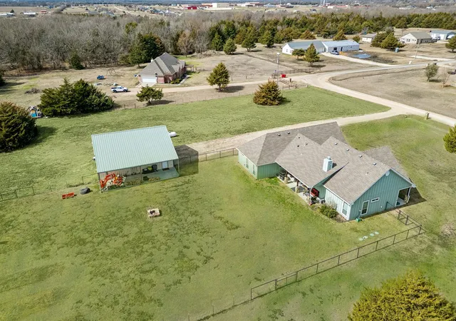 Homes for sale in Trenton, TX | 130 Judah Cir, Trenton, TX 75490 | MLS# 21181397