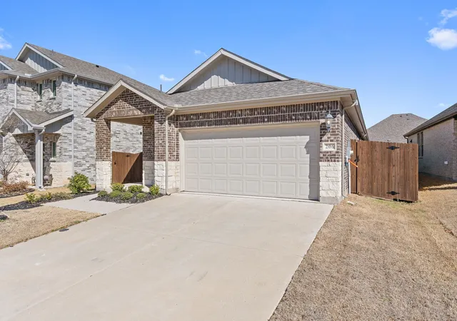 Photo 2 of Sale Pending at 206 Mountain Meadow Ln, Mc Kinney, TX 75071 | MLS# 21180313 | Listing updated on 2026-07-07