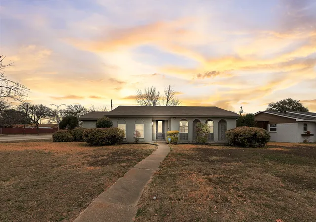 Photo 4 of Sale Pending at 2234 Aloha Dr, Mesquite, TX 75150 | MLS# 21182312 | Listing updated on 2026-08-24