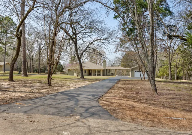 Photo 3 of Single family home for sale at 230 Cr 3191, Frankston, TX 75763 | MLS# 21183753 | Listing updated on 2026-08-29