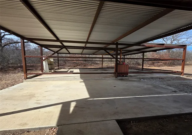 Photo 3 of Single family home for sale at 285 Montgomery Rd, Mineral Wells, TX 76067 | MLS# 21183836 | Listing updated on 2026-10-01