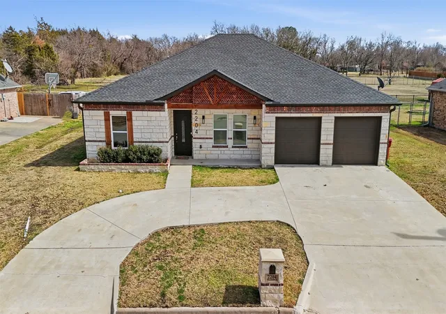 Homes for sale in Bonham, TX | 2204 Albert Broadfoot St, Bonham, TX 75418 | MLS# 21183424