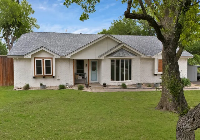 2nd image of 182 Cook Ct, Willow Park, TX 76087 | MLS# 21184011