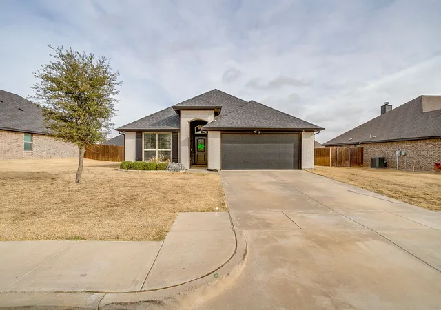 Homes for sale in Godley, TX | 210 Harp Ave, Godley, TX 76044 | MLS# 21184099