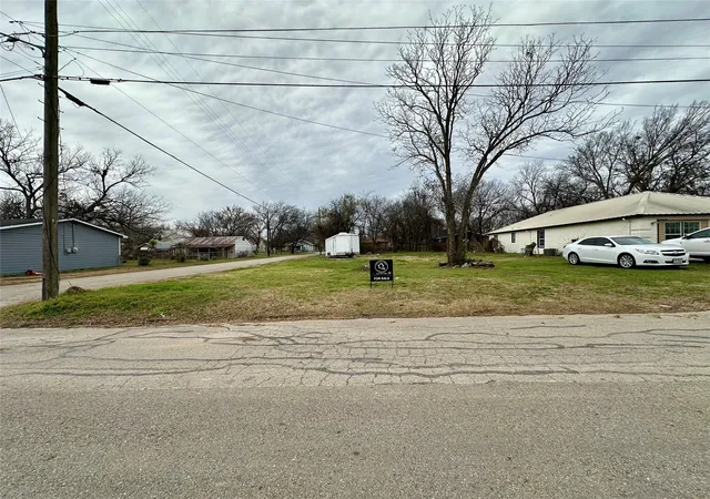 Homes for sale in Cleburne, TX | 1101 N Border St, Cleburne, TX 76031 | MLS# 21184207